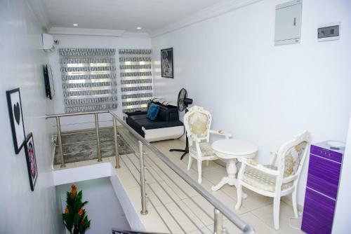 Apartamento 4 Bedroom Duplex-24hrs Electricity/wifi/security