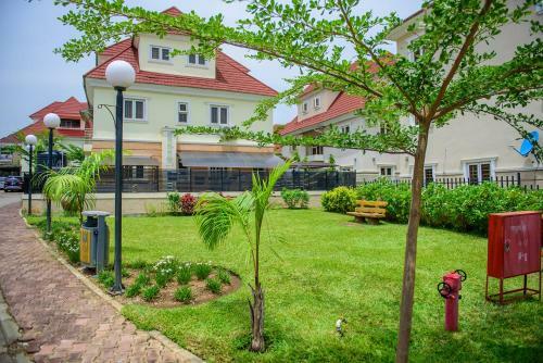 Apartamento 4 Bedroom Duplex-24hrs Electricity/wifi/security