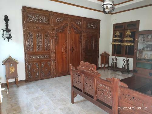 Kelana 2 Nice Homestay (5 Bed Rooms) Semarang