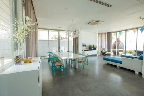 Resort Villa Beach Danang