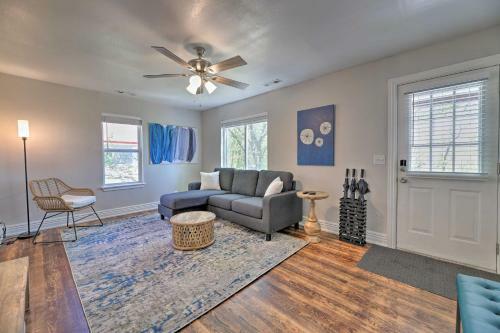 Fayetteville Retreat With Yard - Walk To Campus