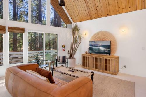 Mid-century Modern Chalet #1927 By Big Bear Vacations