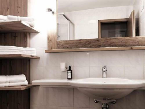 Attractive Apartment In F�genberg With Sauna