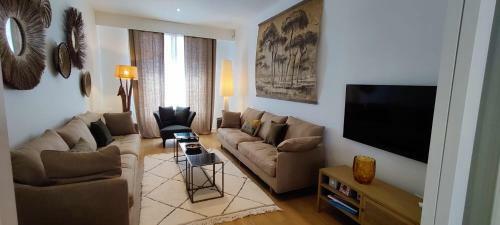 160 M With Pool-garden-terrace And Wifi