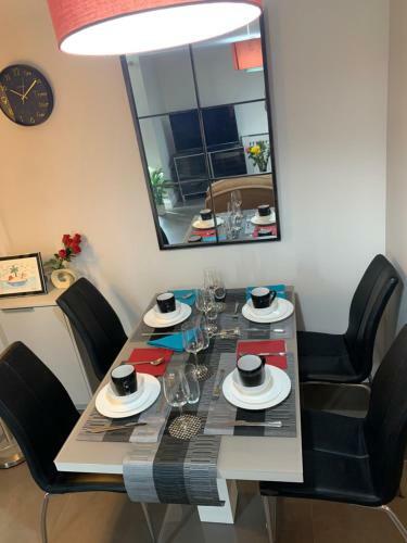 Luxury Modern Belfast City Centre 2 Bed Apartment