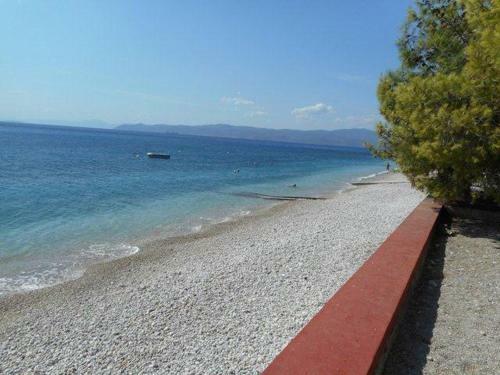 Mira Villas, Corinth