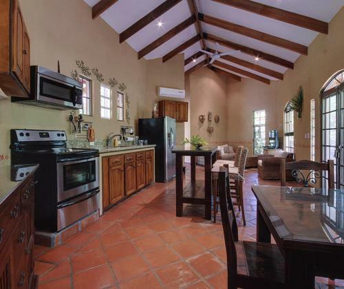 4 Architectural Homes, Pool And High-speed Internet