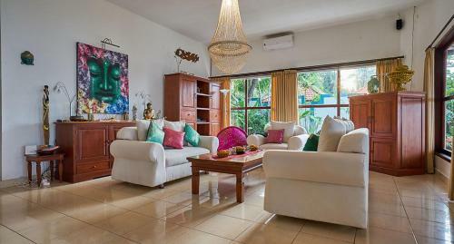 Hostal Griya Bali Surga Waterfront Boutique Villa & Spa