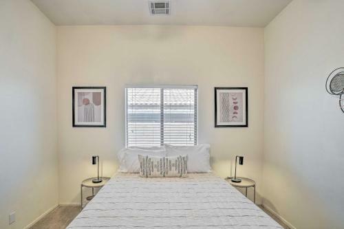 Airy La Quinta Escape With Chiminea And Mtn Views
