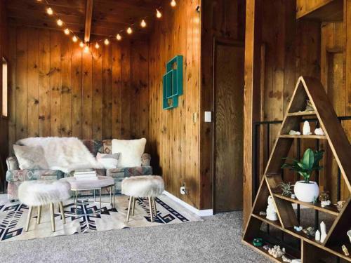 Vibey Mid-century A-frame W/ Patio & Zen Garden