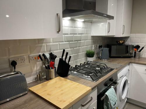 Brand New Sleeps 7 Free Parking Contractors Welcome