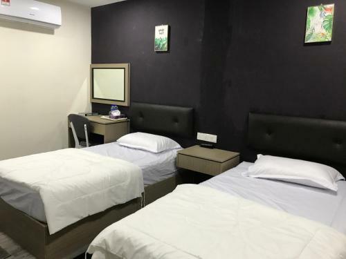 Oyo 90506 Z Stay Inn Hotel