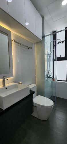 Apartamento Th�p B C?n H? 1604 The Manor