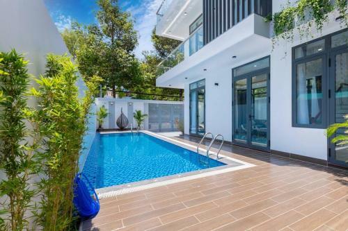 Crystal Villa V?ng T�u
