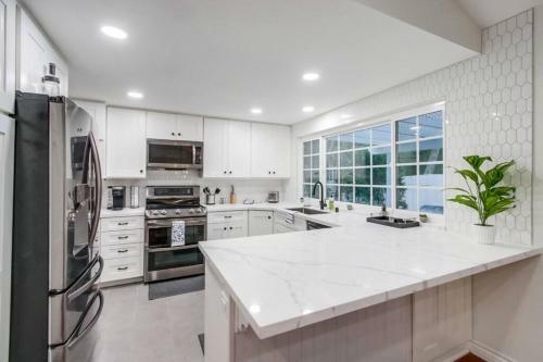 Newly Remodeled, Beautiful Home Away From Home
