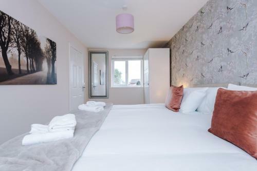 Relaxing 3 Bedroom Chester Home With Garden