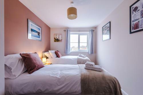 Relaxing 3 Bedroom Chester Home With Garden