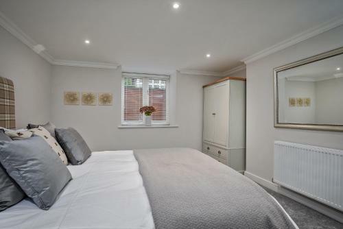 Charming & Cosy Apartment Close To Amenities