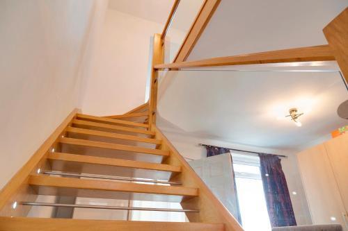 Pass The Keys Beautiful 4br With Private Garden