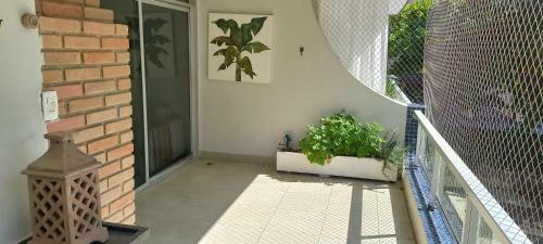 Apartamento Apto Guaruj� - Enseada - 3dorms - 7 Pessoas