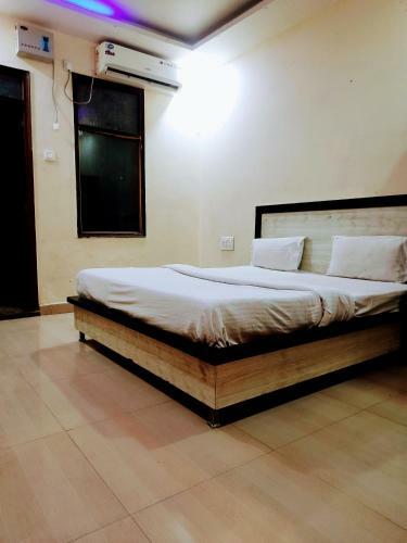 Hotel Samrat