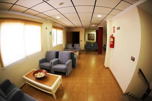 Hostal Pensi�n Venta De T�bar