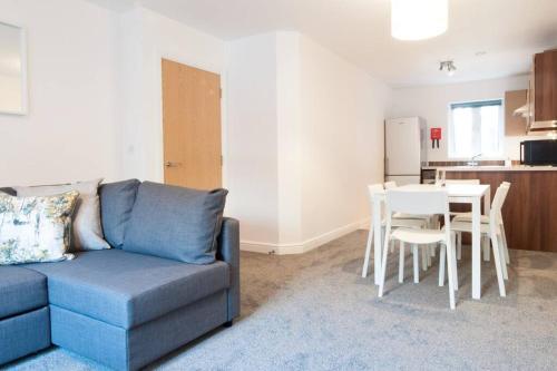 Apartamento *new* Central Derby Apt, With Parking - Sleeps 6