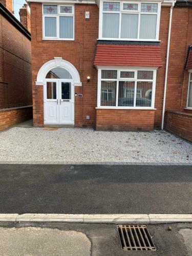 Bessie House*modern Refurb* Free Parking*racecourse*a1&m18