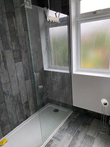 Bessie House*modern Refurb* Free Parking*racecourse*a1&m18