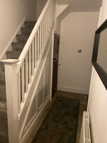 Bessie House*modern Refurb* Free Parking*racecourse*a1&m18