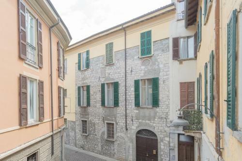 Wine Not Apartment In Como City Centre By Rent All Como