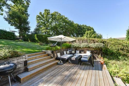 Les Charmettes , Haslemere