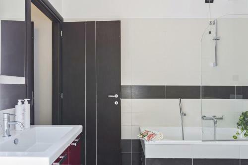Shelley Apartments By Wonderful Italy