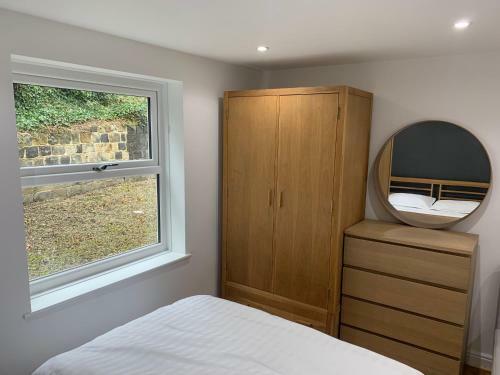 Excellent 1 Bedroom Apartment In Far Headingley