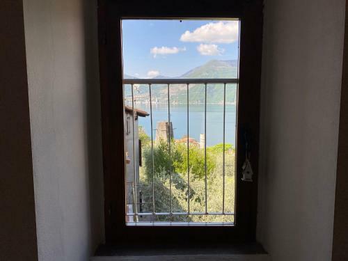 Pleasant Holiday Home In Marone With Balcony Terrace