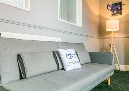 Apartamento ?splendid 3 Bed House ? Yard ? Nr Barnes Park ?