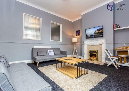 Apartamento ?splendid 3 Bed House ? Yard ? Nr Barnes Park ?