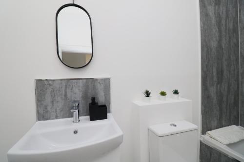 Lovely 2 Bed Apartment Parking And Netflix