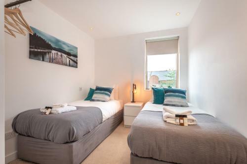 Apartamento ?onpoint - Superb Waterside 2 Bed Apt W/free Parking?
