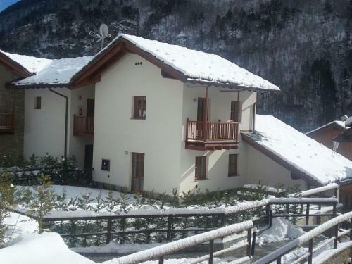 Hilltop Apartment In Pr�-saint-didier With Balcony