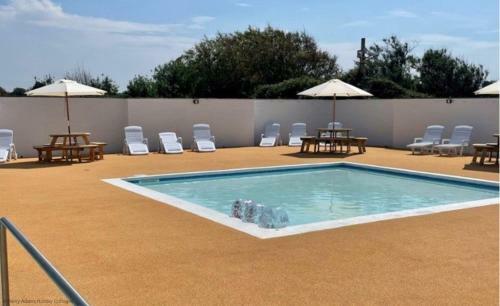 Valencia, Selsey Country Club