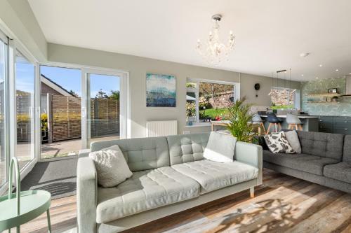 Solace - Beautiful Cottage, Views Over The Wooded Valley