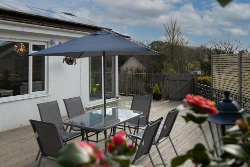 Solace - Beautiful Cottage, Views Over The Wooded Valley