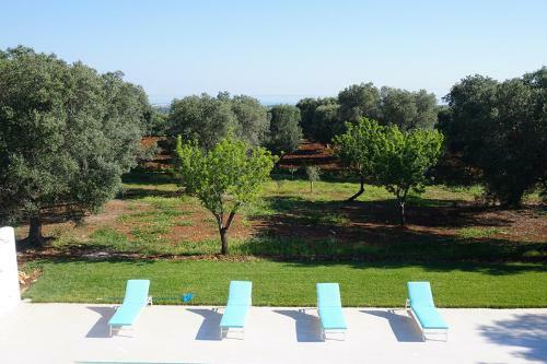 Superb Villa With Private Swimming Pool Near The Beach