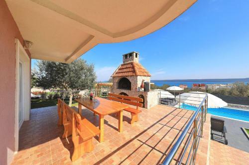 Stylish And Modern Sea View Apartment Giulia