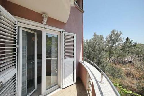 Stylish And Modern Sea View Apartment Giulia