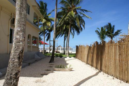 Bed & Breakfast Pwani Beach Hotel & Apartments