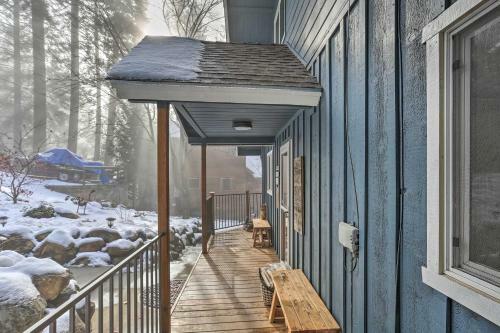 Lake Almanor Cabin With Deck, Less Than Half Mile To Beach!
