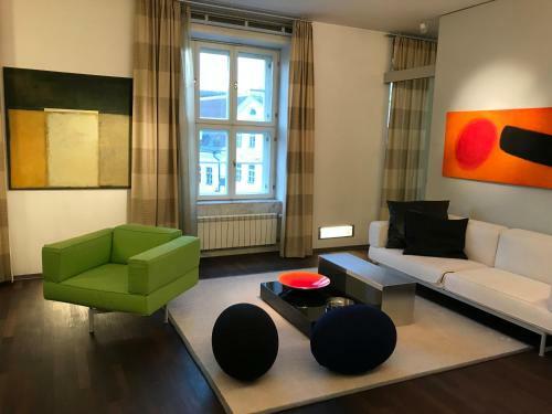 Dream Stay - Luxury Design Apartment With Main Square View And Jacuzzi