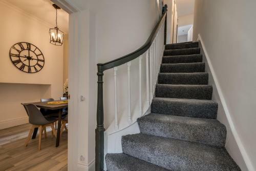Central Belfast Apartments: Georgian House